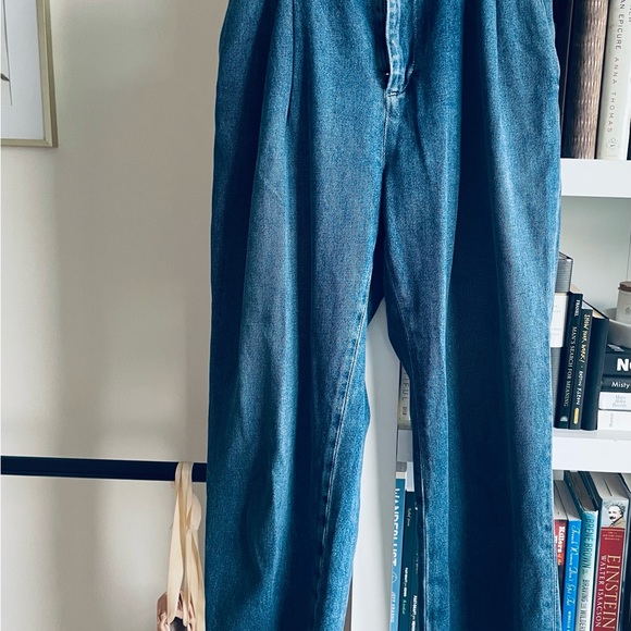 Rotating for something new. Gently worn. No defects. Offers welcome! - Picture 3 of 6